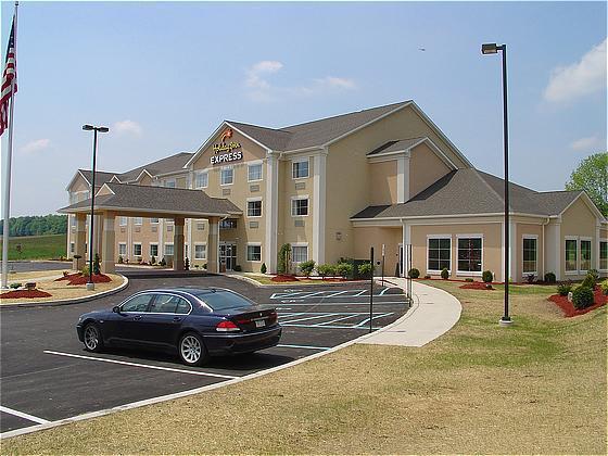 Express & Gibson By Ihg 3* New Milford