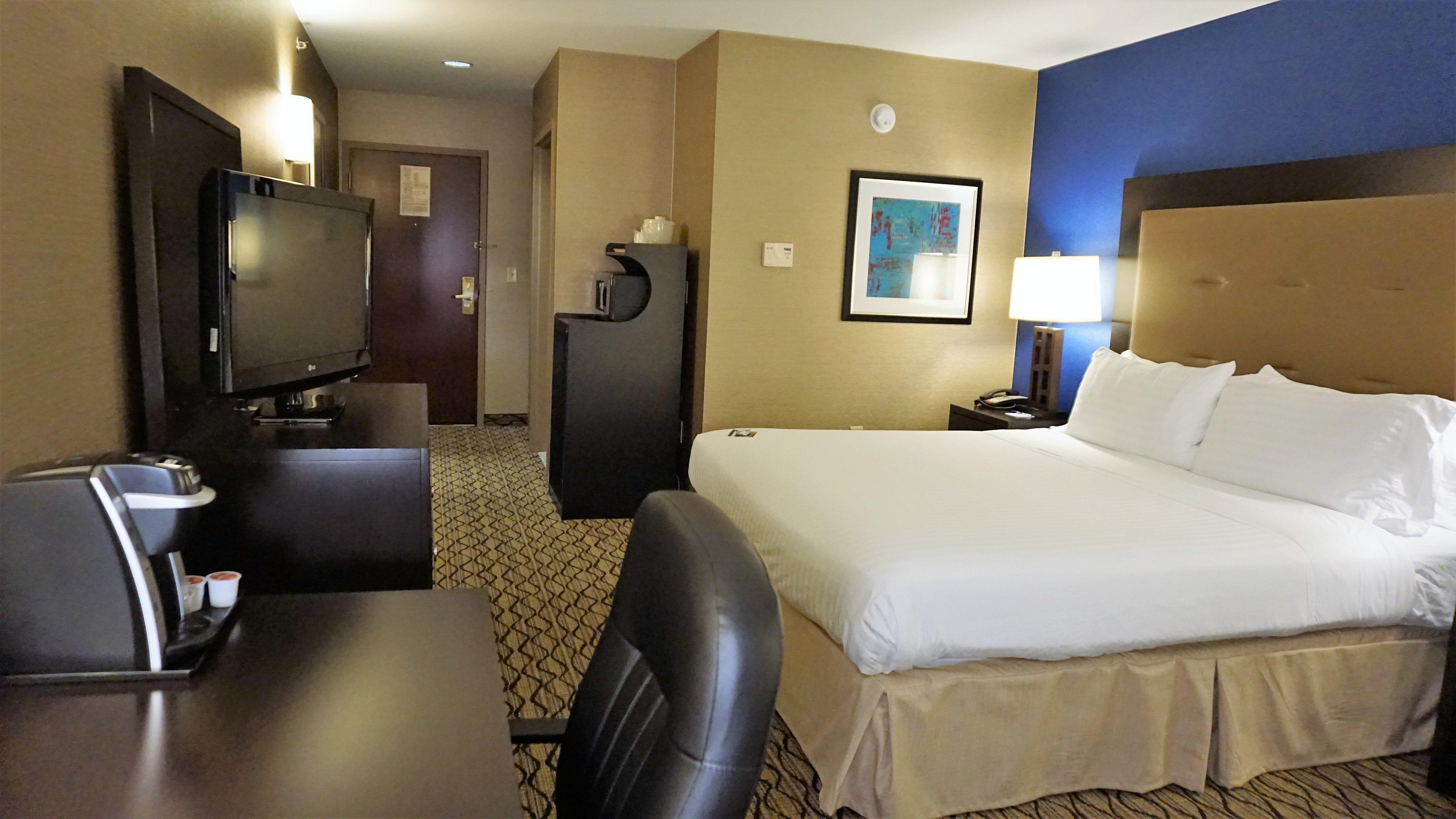 Express & Gibson By Ihg
