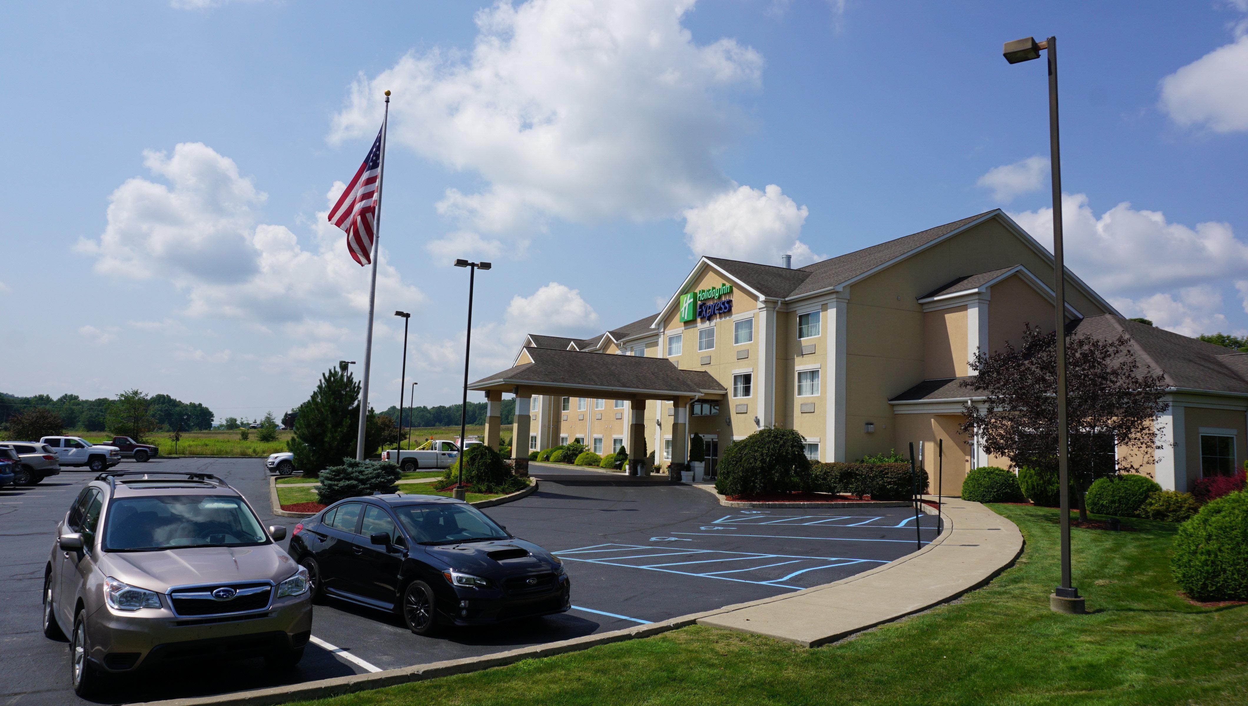 Express & Gibson By Ihg Hotel 3*