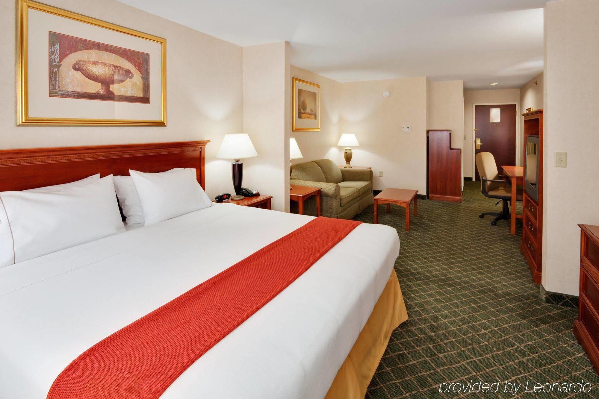 Hotel Express & Gibson By Ihg 3*