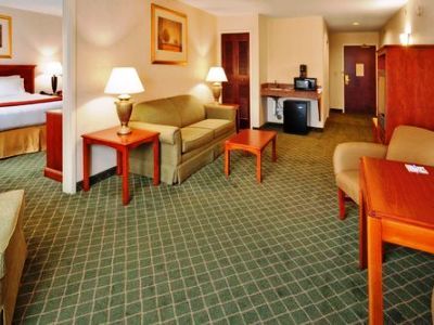 Express & Gibson By Ihg Hotel New Milford