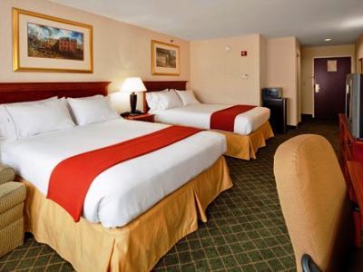 Express & Gibson By Ihg Hotel New Milford